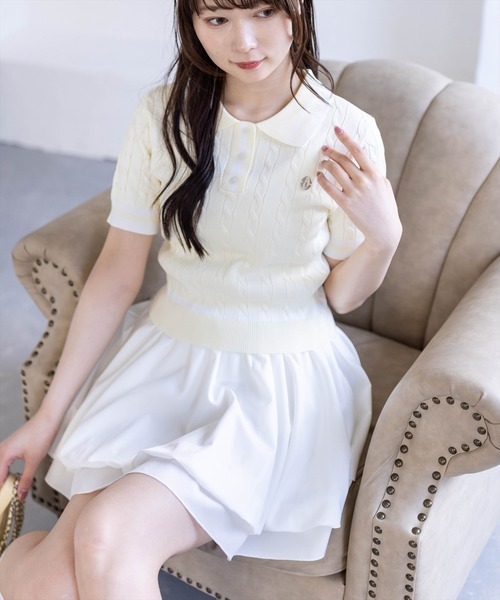 clear（クリア）の「配色ケーブル半袖ポロニット［骨格ストレート / 細見え］（ニット/セーター・レディース・ネイビー/オフホワイト/サックスブルー/ピンク/イエロー系その他・F）」の4枚目の写真