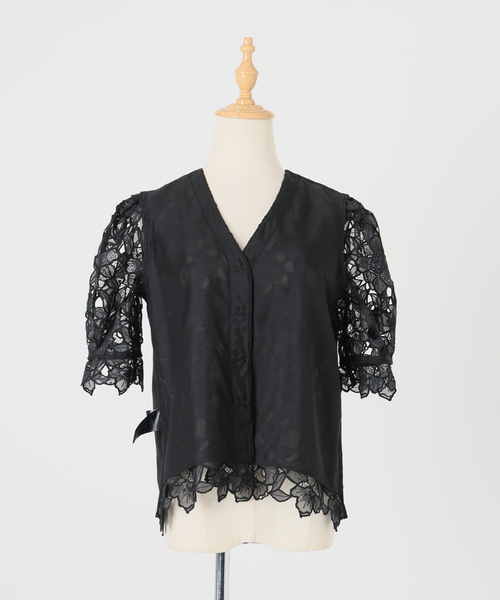 VERMEIL par iena（ヴェルメイユパーイエナ）の「Cutwork Lace ブラウス（シャツ/ブラウス・レディース・ブラック/サックスブルー・FREE）」の11枚目の写真