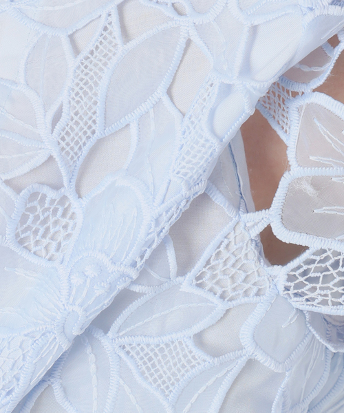 VERMEIL par iena（ヴェルメイユパーイエナ）の「Cutwork Lace ブラウス（シャツ/ブラウス・レディース・ブラック/サックスブルー・FREE）」の5枚目の写真
