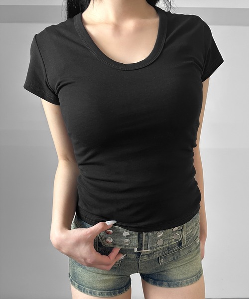 FOLLOWIN(フォロウィン)の「【4COLOR】Uネックコンパクトフィットトップス(Tシャツ/カットソー・レディース・ホワイト/ライトグレー/ブラック/グレー・FREE)」の12枚目の写真