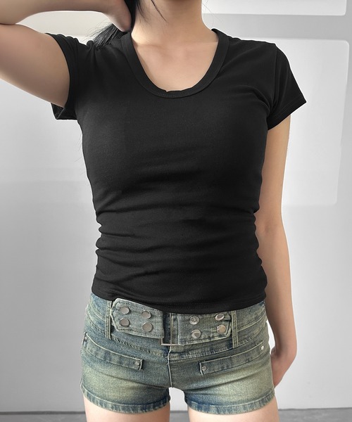 FOLLOWIN(フォロウィン)の「【4COLOR】Uネックコンパクトフィットトップス(Tシャツ/カットソー・レディース・ホワイト/ライトグレー/ブラック/グレー・FREE)」の13枚目の写真