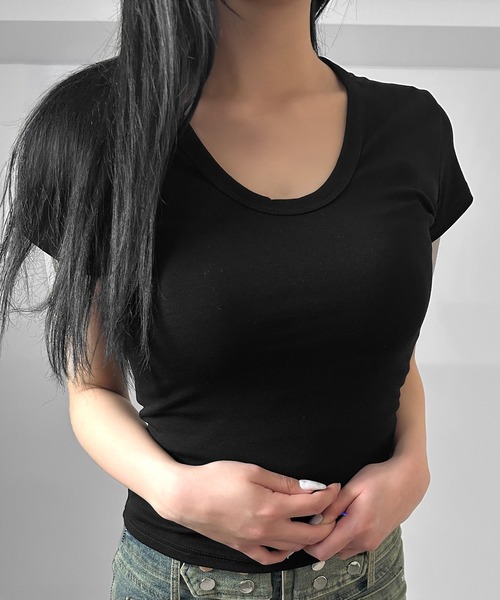 FOLLOWIN(フォロウィン)の「【4COLOR】Uネックコンパクトフィットトップス(Tシャツ/カットソー・レディース・ホワイト/ライトグレー/ブラック/グレー・FREE)」の14枚目の写真