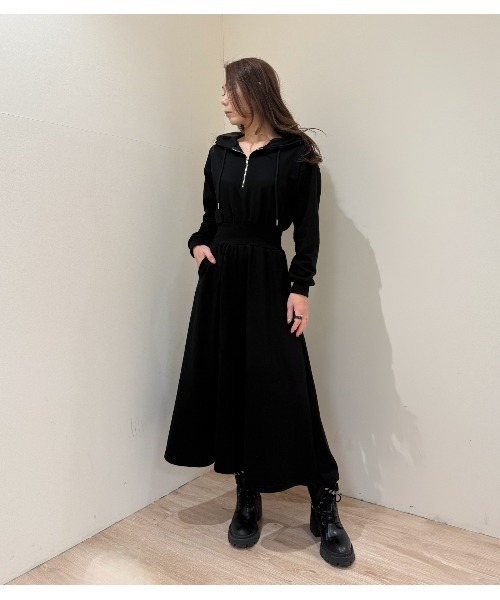 Desert Rose(デザートローズ)の「【DESERT ROSE/デザートローズ】スウェットジップアップフーディーワンピース(ワンピース・レディース・グレー/ブラック・FREE)」の11枚目の写真