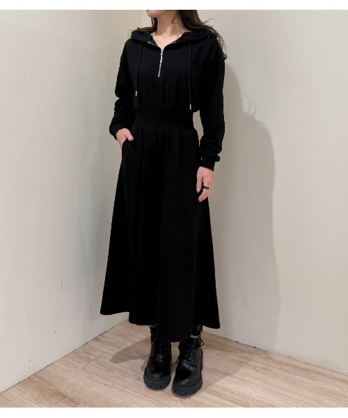 Desert Rose(デザートローズ)の「【DESERT ROSE/デザートローズ】スウェットジップアップフーディーワンピース(ワンピース・レディース・グレー/ブラック・FREE)」の9枚目の写真