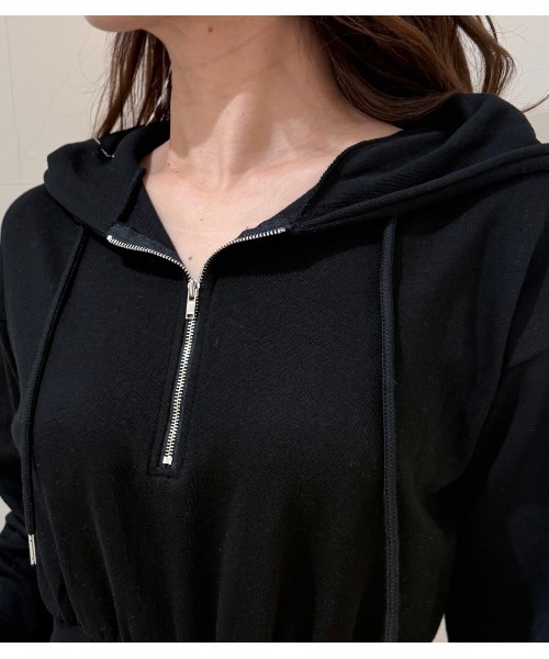 Desert Rose(デザートローズ)の「【DESERT ROSE/デザートローズ】スウェットジップアップフーディーワンピース(ワンピース・レディース・グレー/ブラック・FREE)」の6枚目の写真