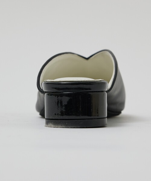 Au BANNISTER（オゥバニスター）の「【販売店舗限定】センターシームミュール（サンダル・レディース・ブラック/アイボリー/その他・S/M/L）」の4枚目の写真