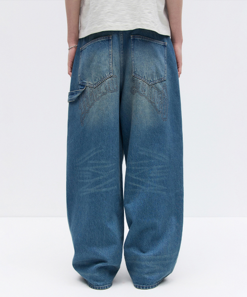 MAISON MINED(メゾンミネド)の「BACK-POINT DENIM PANTS MID BLUE(デニムパンツ・メンズ・その他・SMALL/MEDIUM/LARGE)」の4枚目の写真