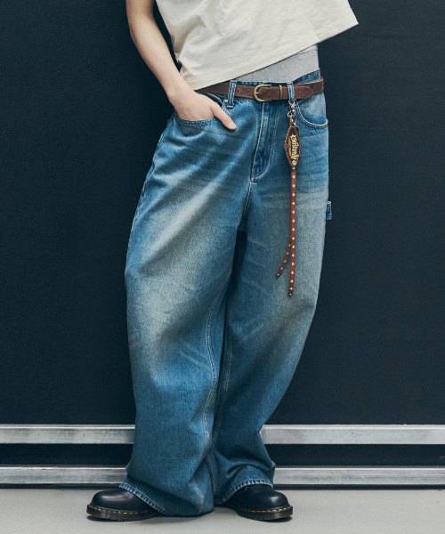 MAISON MINED(メゾンミネド)の「BACK-POINT DENIM PANTS MID BLUE(デニムパンツ・メンズ・その他・SMALL/MEDIUM/LARGE)」の5枚目の写真