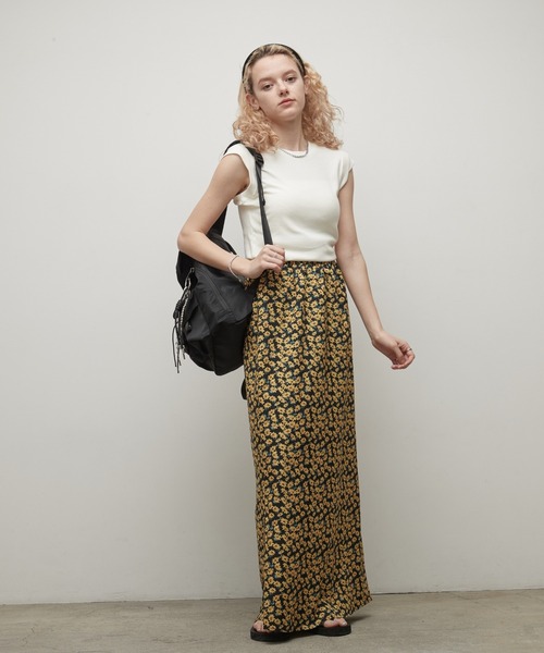 uchi.(ウチ)の「キャップスリーブカットソートップスTシャツ(Tシャツ/カットソー・レディース・ベージュ/ブラック/グレー/アイボリー・FREE)」の21枚目の写真