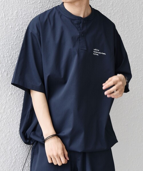 SHIPS any（シップス エニィ）の「【WEB限定】SHIPS any:〈吸水速乾/UVカット〉ドライタッチ ヘンリーネック Tシャツ＋イージーショーツ＋パッカブルバッグ 3点セット◇（Tシャツ/カットソー・メンズ・ネイビー/ベージュ/ブラック・SMALL/LARGE/MEDIUM）」の18枚目の写真