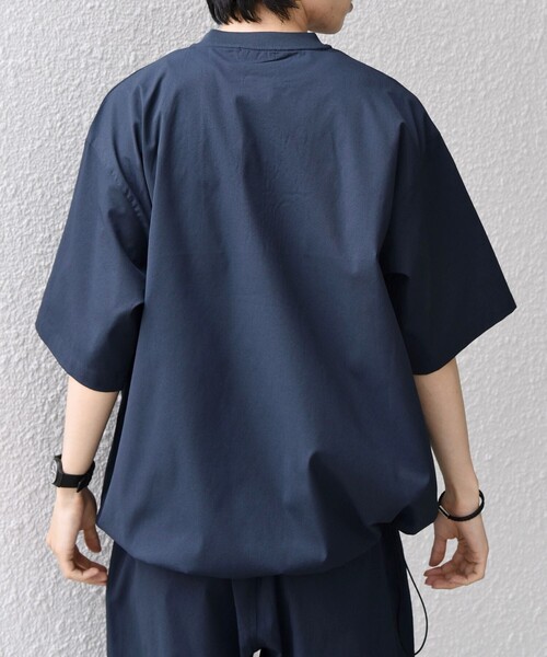 SHIPS any（シップス エニィ）の「【WEB限定】SHIPS any:〈吸水速乾/UVカット〉ドライタッチ ヘンリーネック Tシャツ＋イージーショーツ＋パッカブルバッグ 3点セット◇（Tシャツ/カットソー・メンズ・ネイビー/ベージュ/ブラック・SMALL/LARGE/MEDIUM）」の19枚目の写真