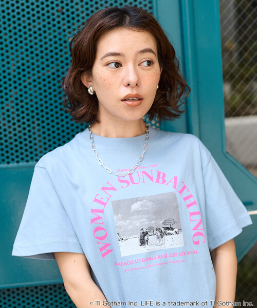 FREAK'S STORE（フリークスストア）の「PHOTO T-SHIRT/ガールズ フォトTシャツ（Tシャツ/カットソー・レディース・ピンク/ホワイト/イエロー/サックスブルー/チャコールグレー・ﾌﾘ-）」の3枚目の写真