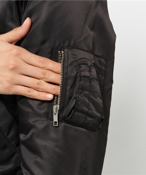 MOUSSY（マウジー）の「AUTHENTIC MA-1/F（ブルゾン・レディース・ベージュ/ホワイト/カーキ/ブラック・2/1）」の16枚目の写真