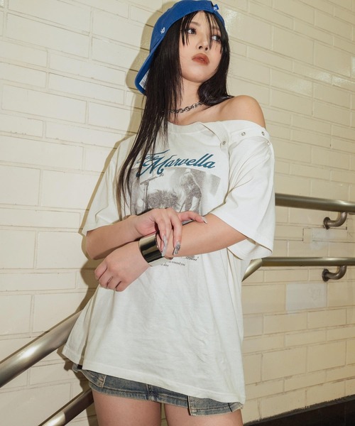 ANAP(アナップ)の「ピグメント加工 スナップボタン 2WAY オーバーサイズ Tシャツ(Tシャツ/カットソー・レディース・ベージュ系その他/ダークアッシュ・F)」の21枚目の写真