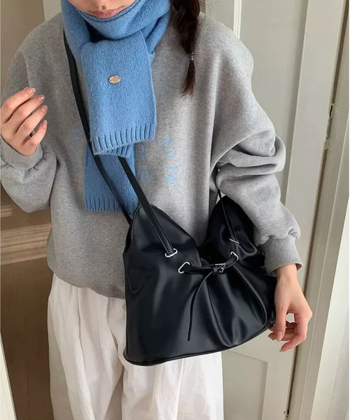 LA VORAGINE（ラ ヴォラジネ）の「韓国デザイン ギャザートートバッグ ショルダー＆クロス 2WAY（トートバッグ・レディース・BROWN/C/Black・FREE）」の4枚目の写真
