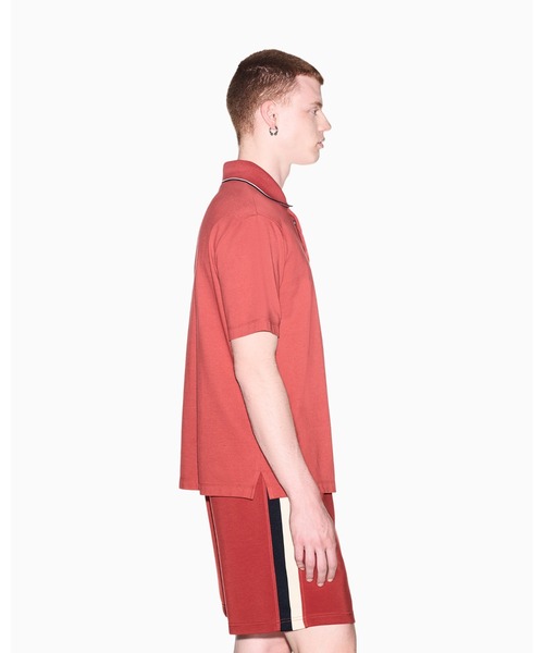 ARMANI EXCHANGE(アルマーニエクスチェンジ)の「【A|X アルマーニ エクスチェンジ】AXロゴ パイピングカラー レギュラーフィット 半袖ポロシャツ/REGULAR(ポロシャツ・メンズ・オフホワイト/レッド・LARGE/SMALL/MEDIUM/X-SMALL/X-LARGE)」の4枚目の写真