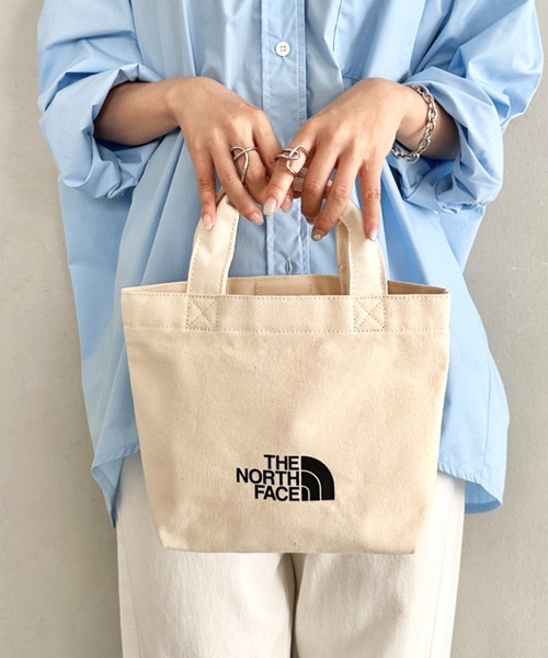 THE NORTH FACE（ザノースフェイス）の「THE NORTH FACE(ザ・ノースフェイス)/ミニキャンバストートバッグ サブバッグ ロゴプリント コットントート/TNF LOGO COTTON BAG S（トートバッグ・レディース・ターコイズブルー/ブラック/クリーム/オレンジ・FREE）」の22枚目の写真