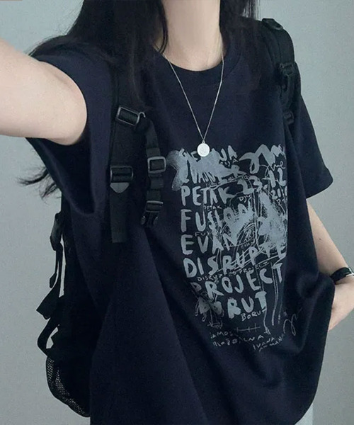 VIVID LADY(ビビッドレディー)の「フロントプリント 半袖Tシャツ(Tシャツ/カットソー・レディース・ライトグレー/ブラック/ネイビー・FREE)」の5枚目の写真