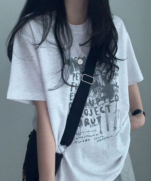 VIVID LADY(ビビッドレディー)の「フロントプリント 半袖Tシャツ(Tシャツ/カットソー・レディース・ライトグレー/ブラック/ネイビー・FREE)」の7枚目の写真