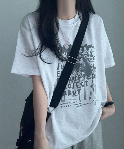 VIVID LADY(ビビッドレディー)の「フロントプリント 半袖Tシャツ(Tシャツ/カットソー・レディース・ライトグレー/ブラック/ネイビー・FREE)」の9枚目の写真