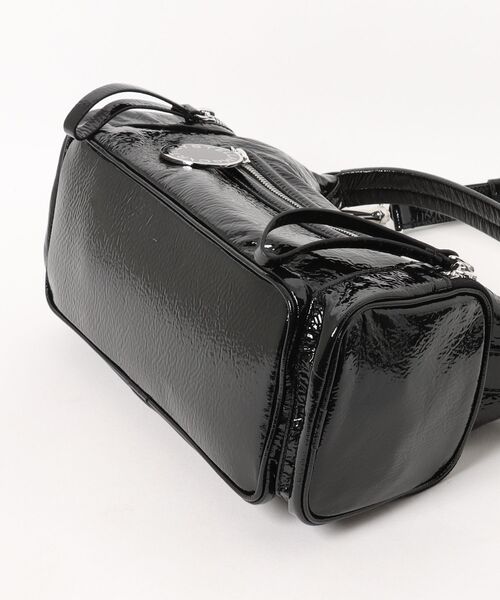 STELLA McCARTNEY(ステラマッカートニー)の「Dartmoor Crossbody Bag / Dartmoor クロスボディバッグ(ショルダーバッグ・レディース・ブラック・ONE SIZE)」の4枚目の写真