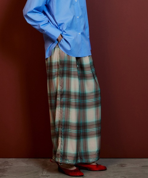 MAISON SPECIAL(メゾンスペシャル)の「Satin Check Easy Pants/サテンチェックイージーパンツ(その他パンツ・レディース・グリーン/ネイビー/ピンク・38/36)」の18枚目の写真