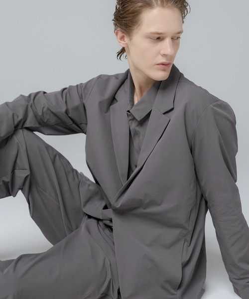SPU(スプ)の「【セットアップ 2点セット】多機能素材ナイロン【URBAN FLEXOR】【防しわ、ストレッチ、ウォッシャブル、抗ピリング】Relaxed-Fit Shadow Button Single Jacket & Easy Tapered Pants Setup(セットアップ・メンズ・チャコール/グレイッシュベージュ/ネイビー/ブラック・S/M/L/XL)」の22枚目の写真