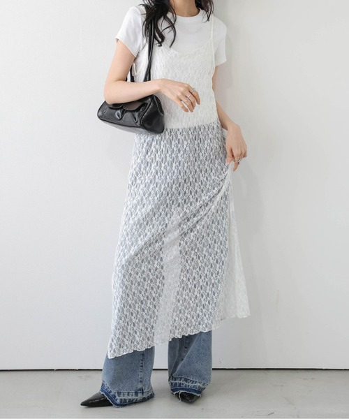 AMELY(エミリー)の「フラワーレース キャミワンピース(ワンピース・レディース・ブラック/ホワイト・フリー)」の1枚目の写真