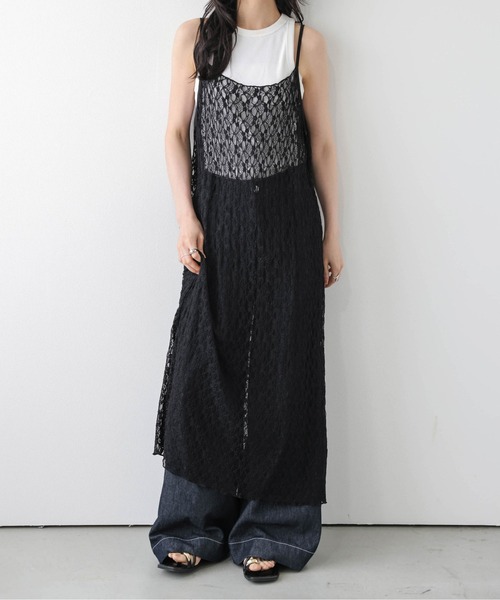 AMELY(エミリー)の「フラワーレース キャミワンピース(ワンピース・レディース・ブラック/ホワイト・フリー)」の2枚目の写真