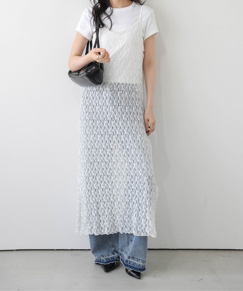 AMELY(エミリー)の「フラワーレース キャミワンピース(ワンピース・レディース・ブラック/ホワイト・フリー)」の3枚目の写真