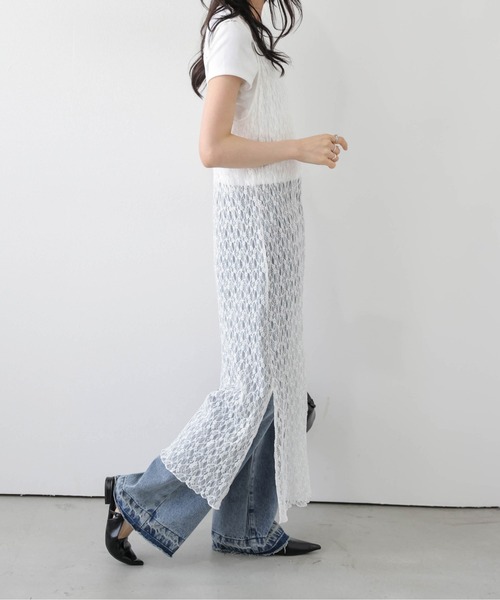 AMELY(エミリー)の「フラワーレース キャミワンピース(ワンピース・レディース・ブラック/ホワイト・フリー)」の7枚目の写真