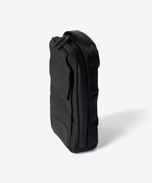 ALPAKA(アルパカ)の「ALPAKA / アルパカ Modular Sling V2 (Black Axogrid 300D) 2WAY 撥水 スリングバッグ / ポーチ(ショルダーバッグ・メンズ・ブラック・FREE)」の17枚目の写真