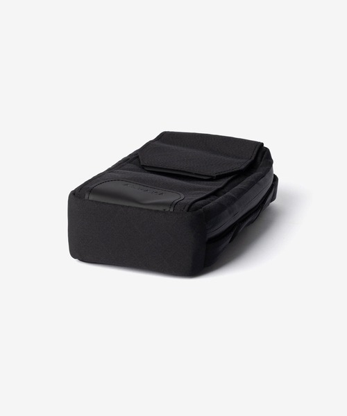 ALPAKA(アルパカ)の「ALPAKA / アルパカ Modular Sling V2 (Black Axogrid 300D) 2WAY 撥水 スリングバッグ / ポーチ(ショルダーバッグ・メンズ・ブラック・FREE)」の8枚目の写真