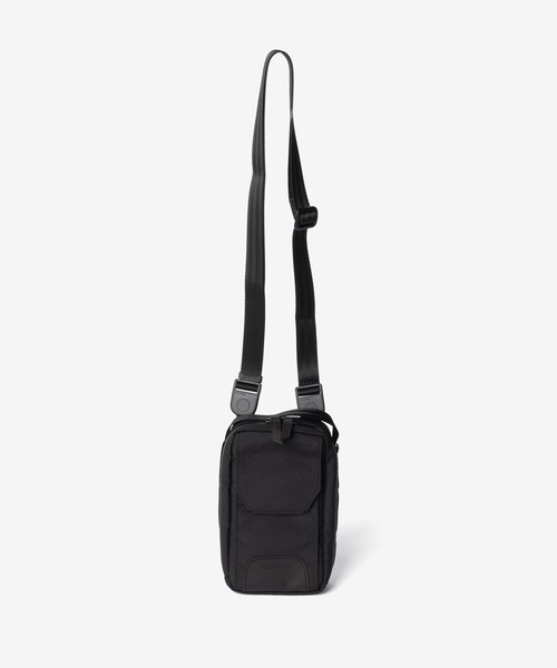 ALPAKA(アルパカ)の「ALPAKA / アルパカ Modular Sling V2 (Black Axogrid 300D) 2WAY 撥水 スリングバッグ / ポーチ(ショルダーバッグ・メンズ・ブラック・FREE)」の9枚目の写真