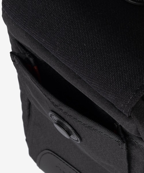 ALPAKA(アルパカ)の「ALPAKA / アルパカ Modular Sling V2 (Black Axogrid 300D) 2WAY 撥水 スリングバッグ / ポーチ(ショルダーバッグ・メンズ・ブラック・FREE)」の12枚目の写真