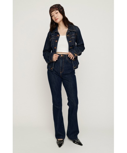 SLY(スライ)の「C/P FLAP DESIGN FLARE PT センタープレスフラップデザインフレアパンツ 秋服 冬服(デニムパンツ・レディース・ブルー/ダークブルー・2/1/0)」の14枚目の写真