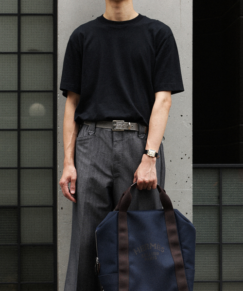 VAGUE WATCH CO.(ヴォーグウォッチカンパニー)の「VAGUE WATCH CO. Carre 28mm heavy wavy YG(アナログ腕時計・レディース・ゴールド・FREE)」の4枚目の写真
