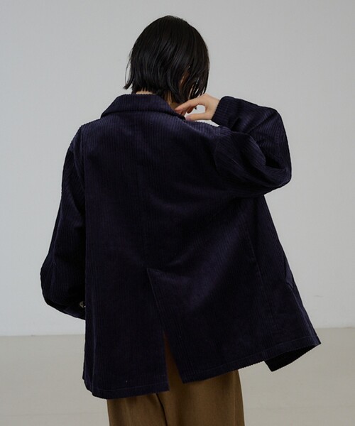 NOMINE(ノミネ)の「太畝コーデュロイ ジャコット| ジャケット/コート兼用(ステンカラーコート・レディース・ダークネイビー/ブラウン/グレイッシュブルー・フリー)」の17枚目の写真