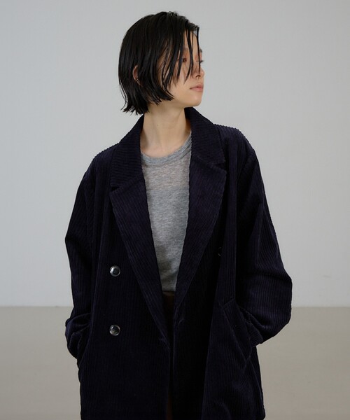 NOMINE(ノミネ)の「太畝コーデュロイ ジャコット| ジャケット/コート兼用(ステンカラーコート・レディース・ダークネイビー/ブラウン/グレイッシュブルー・フリー)」の19枚目の写真