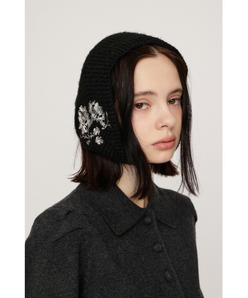 SLY(スライ)の「FLOWER EMBROIDERED KNIT SCARF フラワーエンブロイダリードニットスカーフ 秋服(ニットキャップ/ビーニー・レディース・ブラック/杢グレー・FREE)」の9枚目の写真