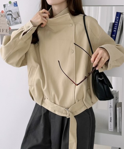 Ada.(エイダ)の「裾ベルト付き スタンドカラー スナップボタン ブルゾン(ブルゾン・レディース・ブラウン/ベージュ/ブラック・FREE)」の1枚目の写真
