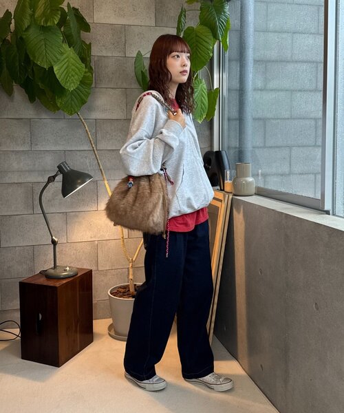 CIAOPANIC TYPY(チャオパニックティピー)の「2WAYパラコードファー巾着バッグ(トートバッグ・レディース・ピンク/グレー/ブラウン/ベージュ・ONE SIZE)」の13枚目の写真