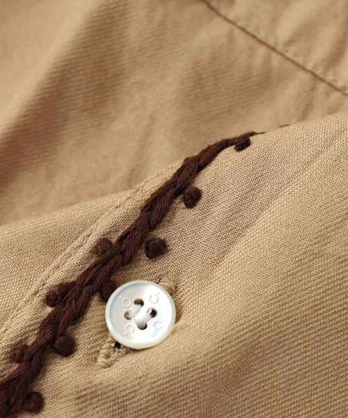 JOURNAL STANDARD(ジャーナルスタンダード)の「NOMARHYTHM / ノーマリズム Trim Embroidery Shirt(シャツ/ブラウス・メンズ・ベージュ・2/3)」の5枚目の写真