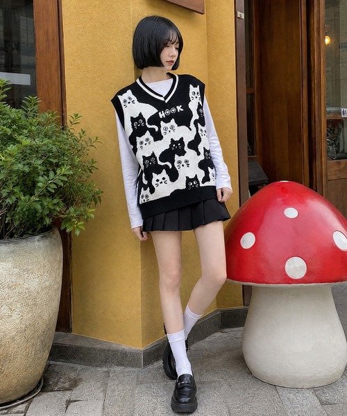 HOOK(フック)の「HOOK -original- 「猫何匹いる?」バイカラーニットベスト(ベスト・メンズ・ブラック/ベージュ・XL/M/L)」の8枚目の写真