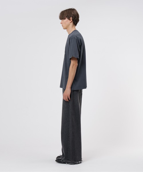 Alpha Industries(アルファインダストリーズ)の「Alpha Industries/アルファ インダストリーズ/ESSENTIAL RELAXED FIT TEE (BATTLEWASH AIR AUX)/バトルウォッシュ エア オックス リラックスフィット Tシャツ(Tシャツ/カットソー・メンズ・ブラック・XL/L/M/S)」の8枚目の写真