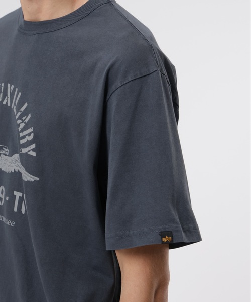 Alpha Industries(アルファインダストリーズ)の「Alpha Industries/アルファ インダストリーズ/ESSENTIAL RELAXED FIT TEE (BATTLEWASH AIR AUX)/バトルウォッシュ エア オックス リラックスフィット Tシャツ(Tシャツ/カットソー・メンズ・ブラック・XL/L/M/S)」の3枚目の写真