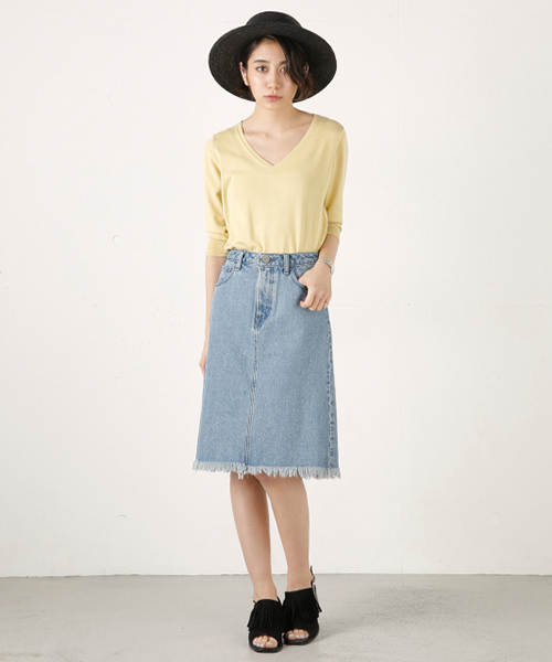 MOUSSY（マウジー）の「FRINGE SK（デニムスカート・レディース・ホワイト/ブルー・0/2/1）」の2枚目の写真