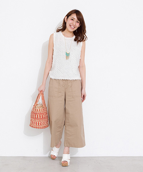 NATURAL BEAUTY BASIC(ナチュラルビューティーベーシック)の「【AneCan 5月号掲載】ワイドストラップミュール(サンダル・レディース・ホワイト/ベージュ系その他・SMALL/MEDIUM/LARGE)」の10枚目の写真