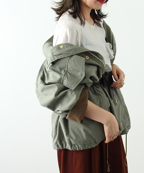 STUDIOUS（ステュディオス）の「【STUDIOUS】オーバーサイズミリタリーブルゾン（ミリタリージャケット・レディース・カーキ/ブラック・1）」の8枚目の写真