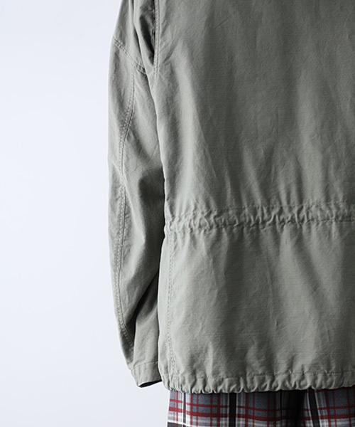 STUDIOUS（ステュディオス）の「【STUDIOUS】オーバーサイズミリタリーブルゾン（ミリタリージャケット・レディース・カーキ/ブラック・1）」の5枚目の写真